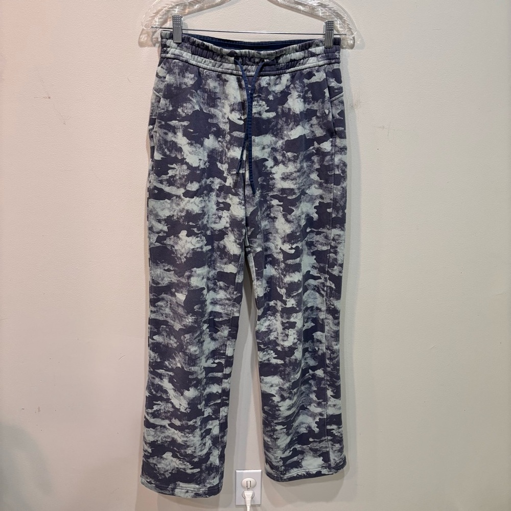 Lululemon Loungeful Straight Leg Fleece Heritage Camo Pants Women’s Size 6